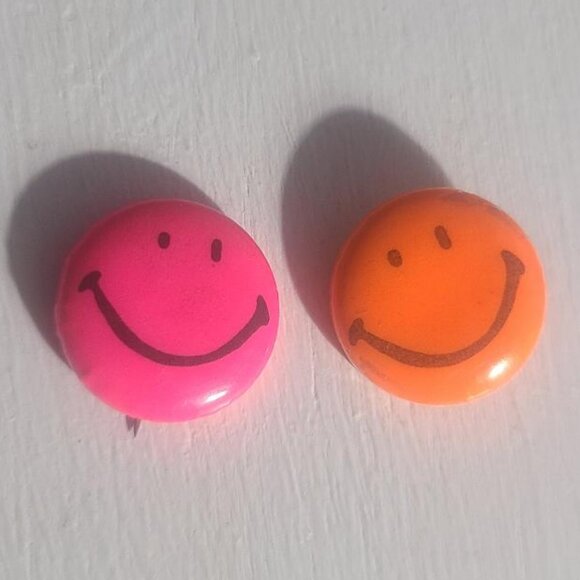Happy Smiley Faces Vintage 1980s Small Lapel Pins Buttons (2) - Picture 1 of 4